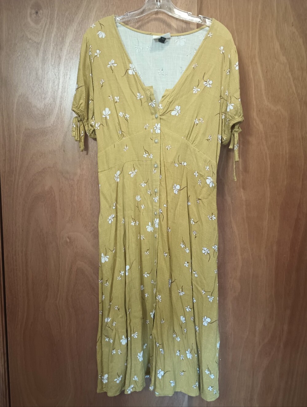 Universal Thread Prairie Dress. Gold Floral. Pockets. Women's XL.